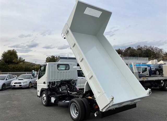 2025 MITSUBISHI CANTER full